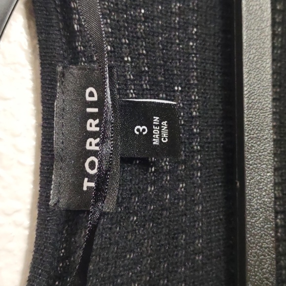 TORRID CARDIGAN. - Picture 5 of 17